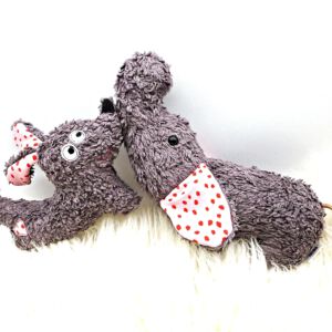 Namenloses Nähgetier Stofftier Hund